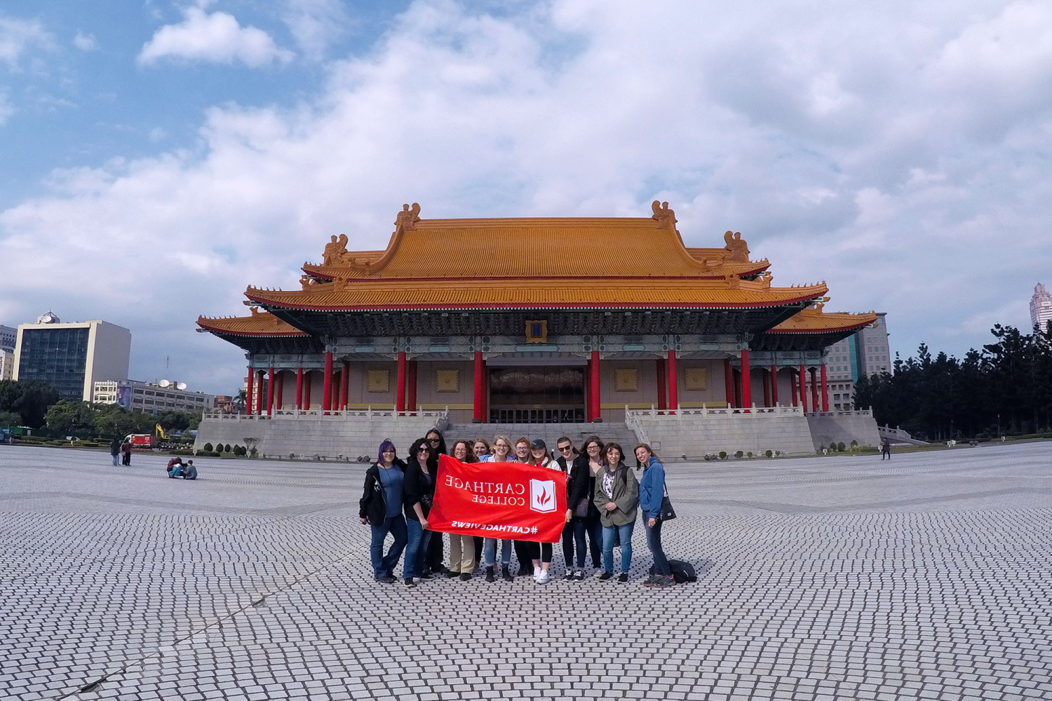 <a href='http://zwd2.ngskmc-eis.net'>全球十大赌钱排行app</a>的学生在中国学习.